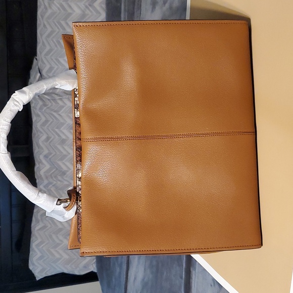 Purse - Picture 3 of 4